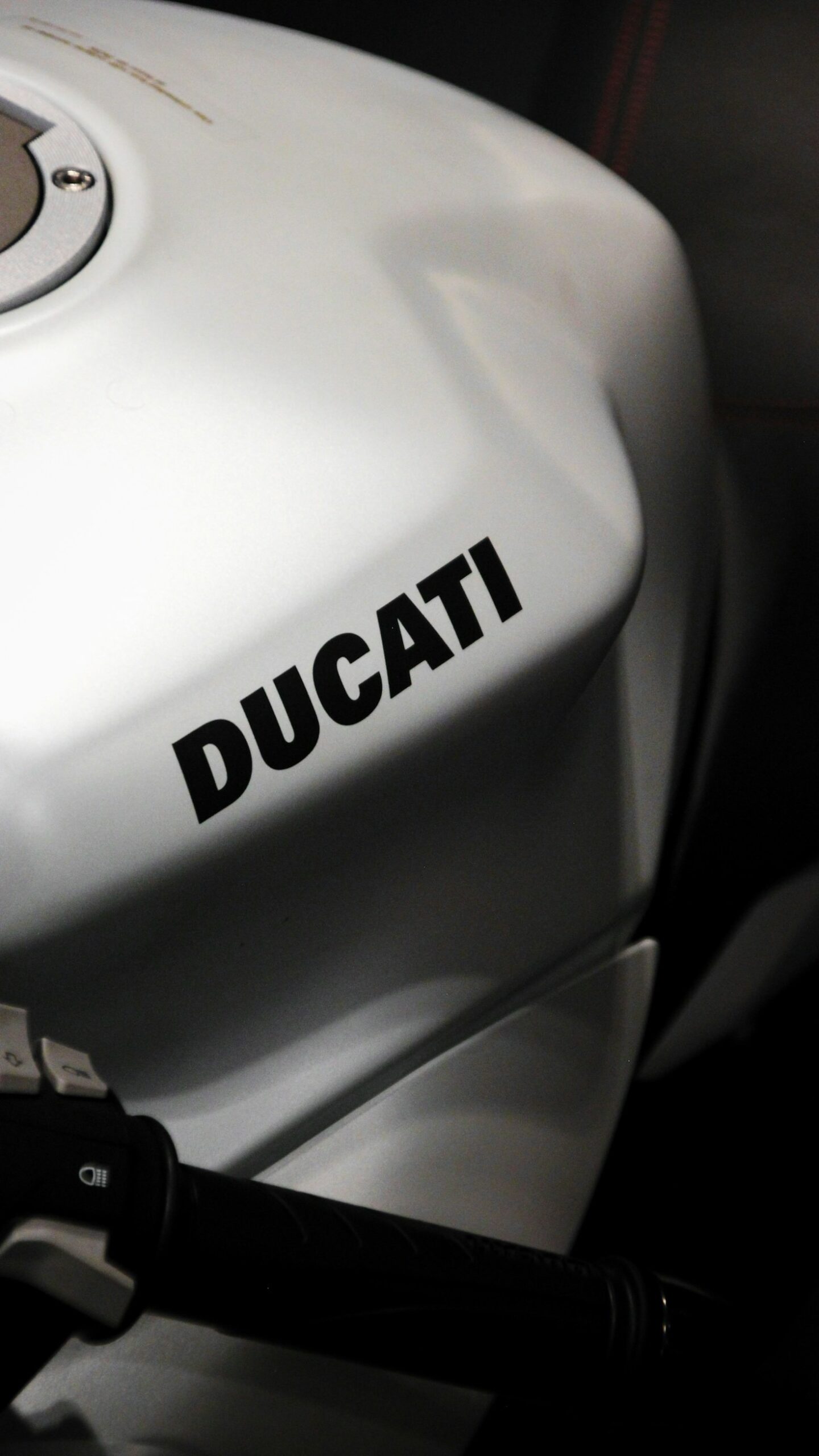 Las mejores rutas moteras en Valencia con Ducati