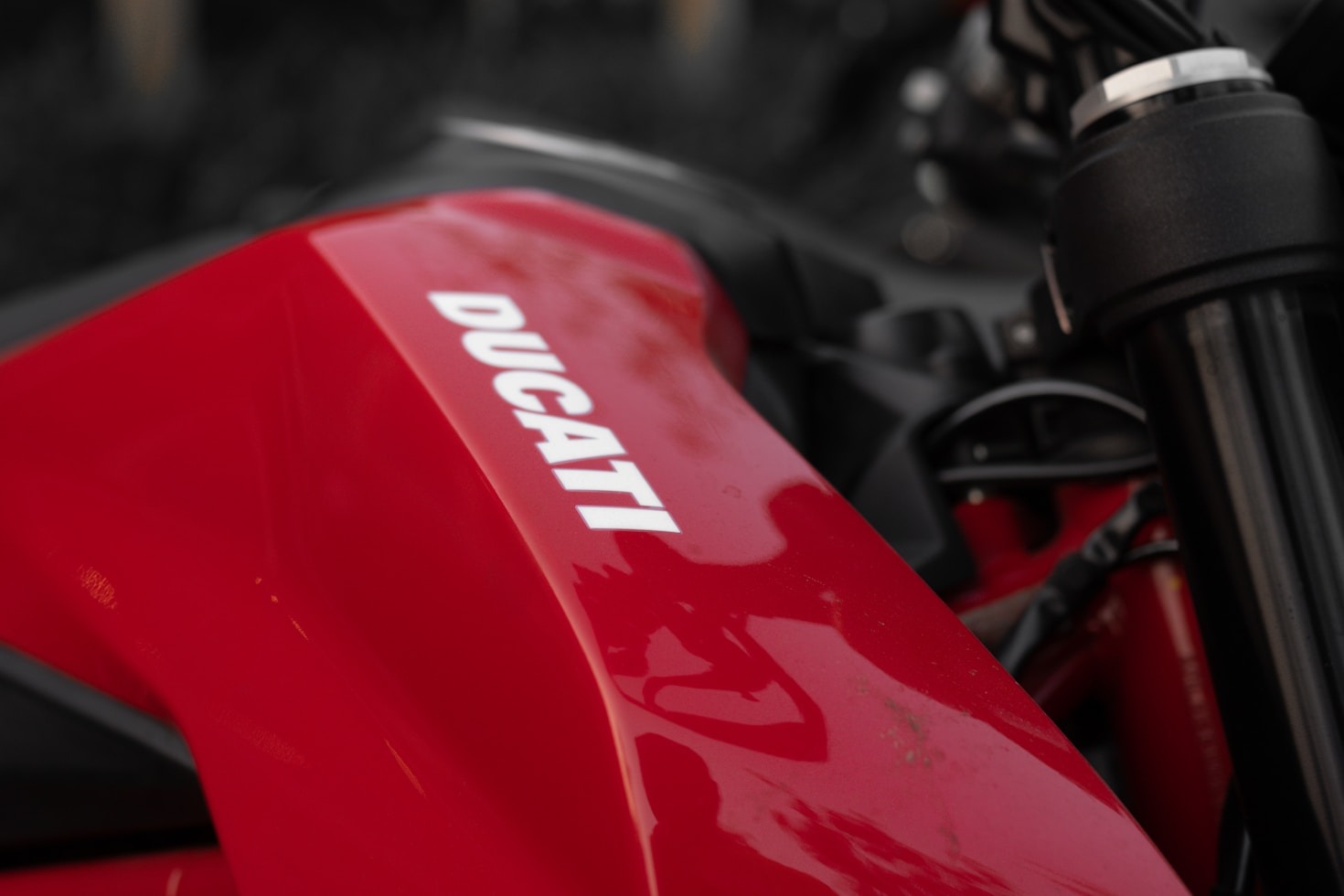 Explora Valencia en moto: Rutas Ducati